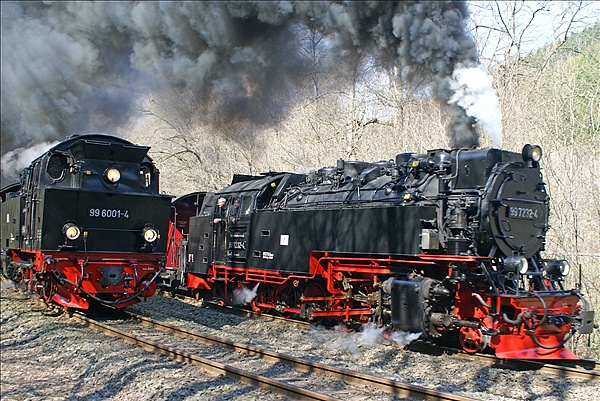 Foto:: DR 99 6001-4 + DR 99 7232-4 / Eisfelder Talmuehle / 24.04.2010 (Foto,Fotos,Bilder,Bild,)