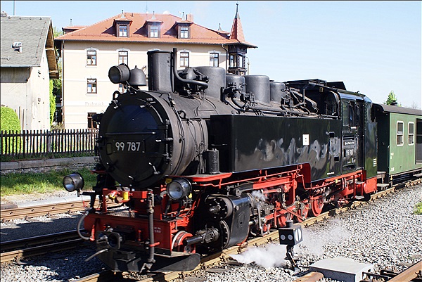 Foto:: DR 99 787 / Bertsdorf / 01.05.2013 (Foto,Fotos,Bilder,Bild,)
