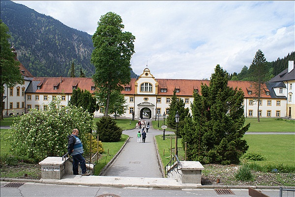 Foto:: Kloster Ettal / Ettal / 13.05.2011 (Foto,Fotos,Bilder,Bild,)