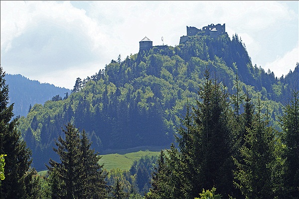 Foto:: Burg Ehrenberg Reutte / Reutte / 13.05.2011 (Foto,Fotos,Bilder,Bild,)