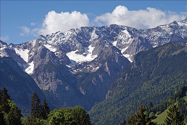 Foto:: Eckbauerbahn / Garmisch-Partenkirchen / 18.05.2011 (Foto,Fotos,Bilder,Bild,)