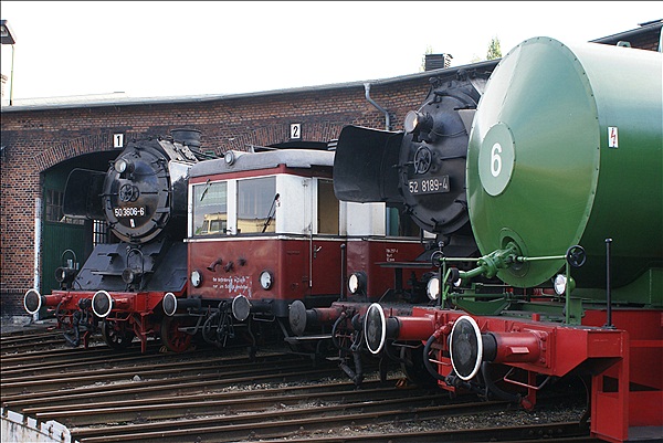 Foto:: DR 50 3606-6, 786 257-5, DR 52 8189-4 / Stassfurt / 28.09.2012 (Foto,Fotos,Bilder,Bild,)