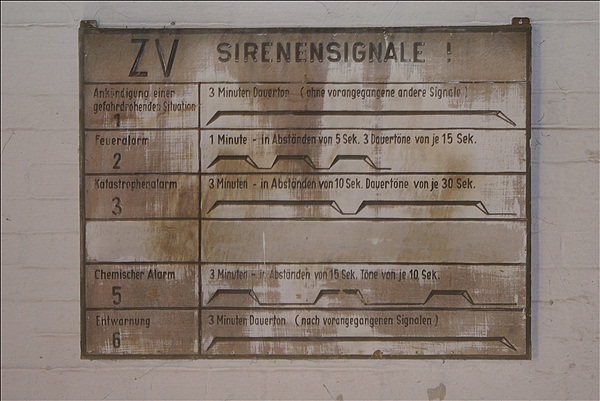 Foto:: Tafel / Stassfurt / 28.09.2012 (Foto,Fotos,Bilder,Bild,)