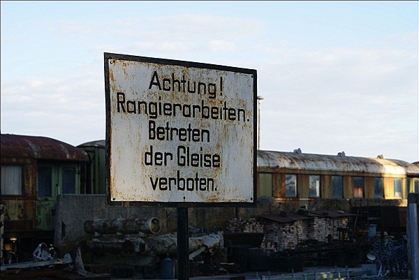Foto:: Reisezugwagen  / Stassfurt / 28.09.2012 (Foto,Fotos,Bilder,Bild,)