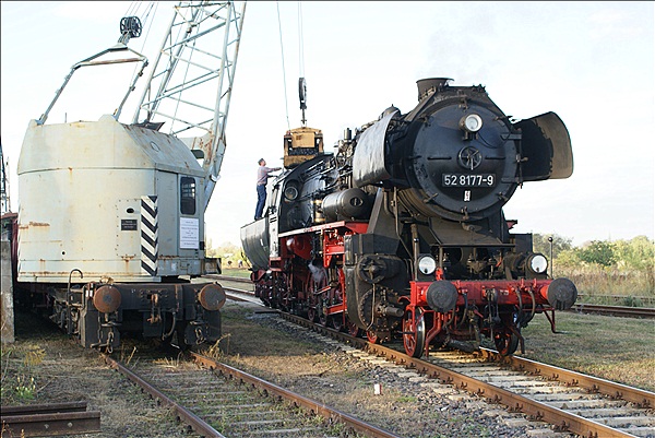 Foto:: DR 52 8177-9  / Stassfurt / 28.09.2012 (Foto,Fotos,Bilder,Bild,)
