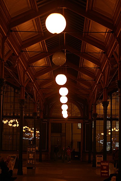 Foto:: Eingangshalle / Prague / 11.12.2013 (Foto,Fotos,Bilder,Bild,)