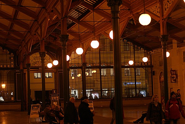 Foto:: Eingangshalle / Prague / 11.12.2013 (Foto,Fotos,Bilder,Bild,)