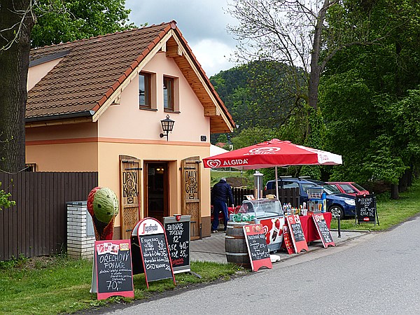 Foto:: Wanderung / Lodenice - Karlstejn - Lodenice / 08.05.2014 (Foto,Fotos,Bilder,Bild,)