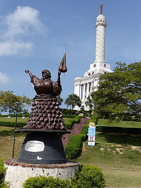 Foto:: El Monumento / Santiago de los Caballeros / 12.06.2014 (Foto,Fotos,Bilder,Bild,)