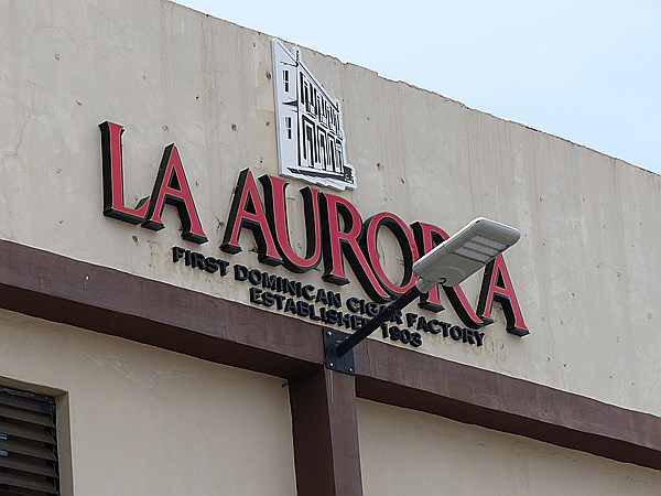 Foto:: Zigarrenfabrik / Santiago de los Caballeros / 12.06.2014 (Foto,Fotos,Bilder,Bild,)
