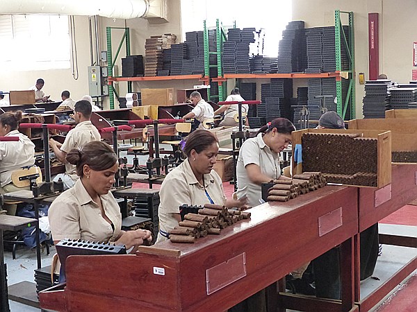 Foto:: Zigarrenfabrik / Santiago de los Caballeros / 12.06.2014 (Foto,Fotos,Bilder,Bild,)