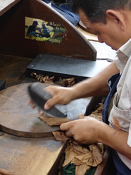 Foto:: Zigarrenfabrik / Santiago de los Caballeros / 12.06.2014 (Foto,Fotos,Bilder,Bild,)