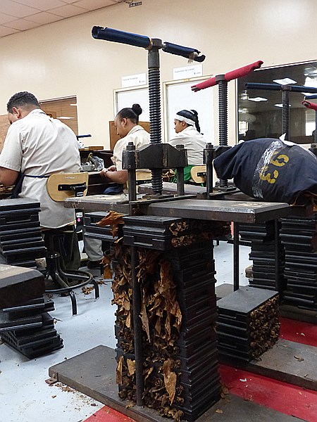 Foto:: Zigarrenfabrik / Santiago de los Caballeros / 12.06.2014 (Foto,Fotos,Bilder,Bild,)