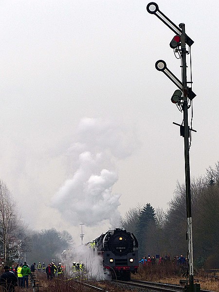 Foto:: DR 01 0509-8 / Scherfede / 21.03.2015 (Foto,Fotos,Bilder,Bild,)