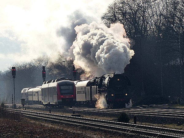 Foto:: DR 01 0509-8 / Schwerte Ost / 21.03.2015 (Foto,Fotos,Bilder,Bild,)