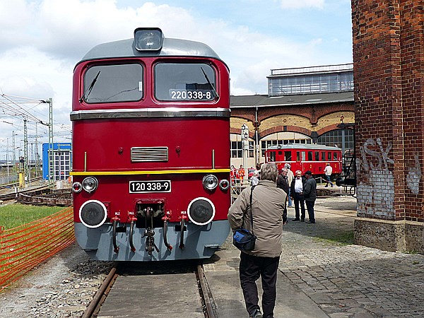 Foto:: DR 120 338-9 / Dresden / 17.04.2015 (Foto,Fotos,Bilder,Bild,)