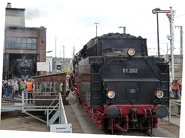 Foto:: 01 2137-6 + 01 202 / Dresden / 17.04.2015 (Foto,Fotos,Bilder,Bild,)