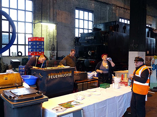 Foto:: 01 2137-6 / Dresden / 17.04.2015 (Foto,Fotos,Bilder,Bild,)