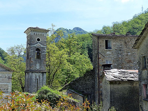 Foto:: Verlassener Ort / Isola Santa / 12.05.2015 (Foto,Fotos,Bilder,Bild,)