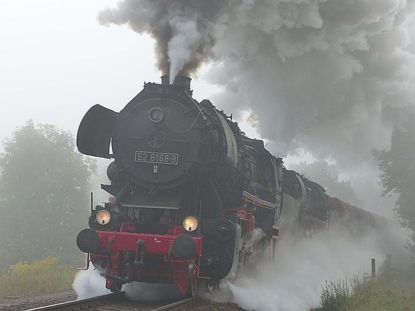 Foto:: DR 52 8168-8 + DR 41 1144-9 / Eisenach / 12.09.2015 (Foto,Fotos,Bilder,Bild,)