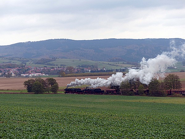 Foto:: DR 52 8079-7 + DR 52 1360-8 / Oberrohn / 28.10.2017 (Foto,Fotos,Bilder,Bild,)