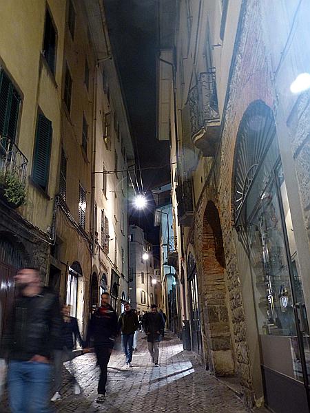 Foto:: Rundgang / Bergamo / 13.04.2018 (Foto,Fotos,Bilder,Bild,)