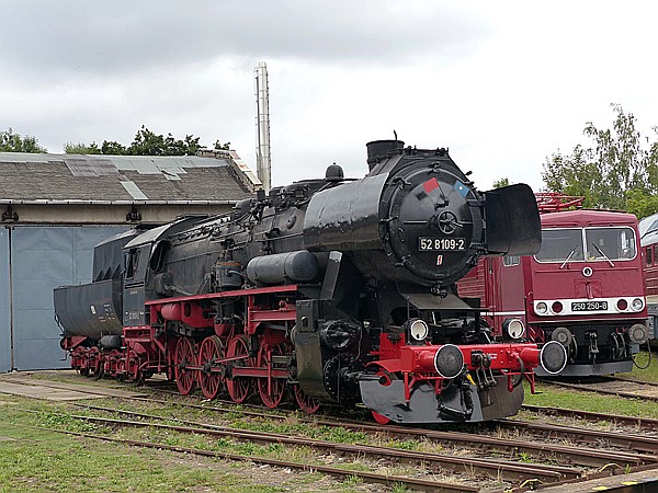 Foto:: 52 8109-2 + 250 250-8 / Weimar / 05.08.2018 (Foto,Fotos,Bilder,Bild,)