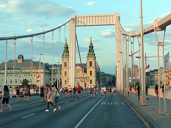 Foto:: Elisabethbruecke / Budapest / 19.08.2018 (Foto,Fotos,Bilder,Bild,)