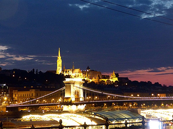 Foto:: Donau / Budapest / 19.08.2018 (Foto,Fotos,Bilder,Bild,)