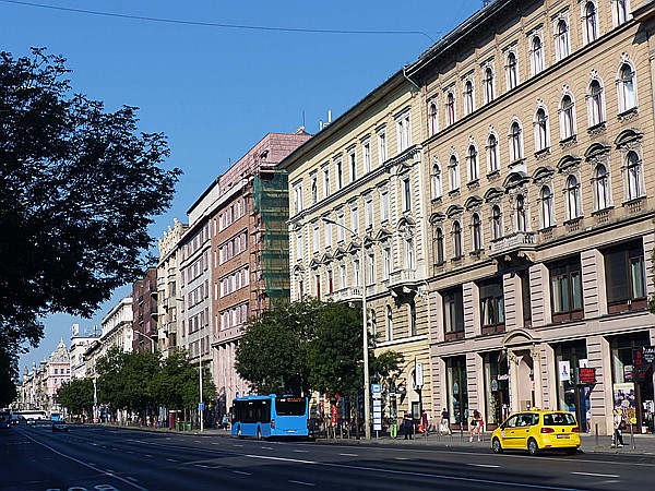 Foto:: Weg zur Elisabethbruecke (Foto,Fotos,Bilder,Bild,)