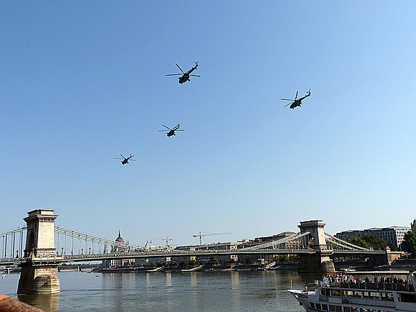 Foto:: Flugparade / Budapest / 20.08.2018 (Foto,Fotos,Bilder,Bild,)