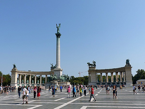 Foto:: Heldenplatz / Badapest / 20.08.2018 (Foto,Fotos,Bilder,Bild,)