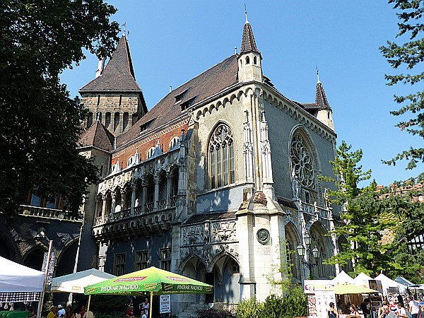 Foto:: Burg Vajdahunyad / Budapest / 20.08.2018 (Foto,Fotos,Bilder,Bild,)
