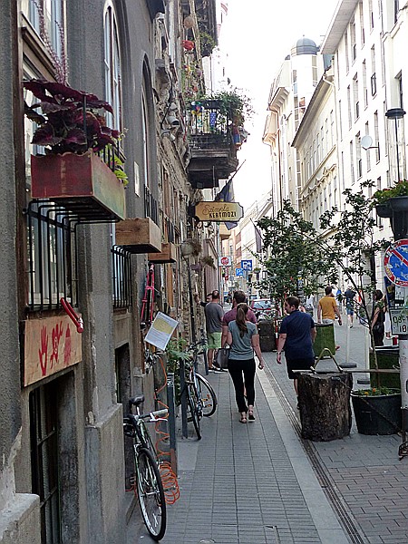 Foto:: Szimpla Kertmozi / Budapest / 21.08.2018 (Foto,Fotos,Bilder,Bild,)
