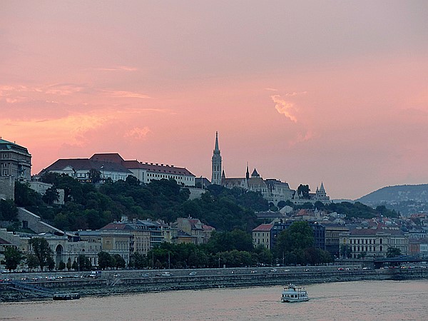 Foto:: Abendrot / Budapest / 23.08.2018 (Foto,Fotos,Bilder,Bild,)