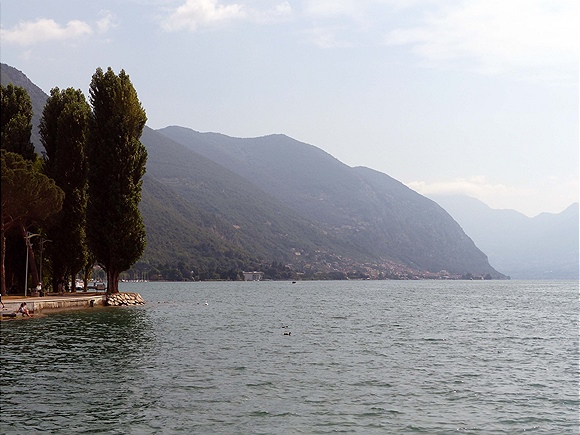 Foto:: Iseo See / Sarnico / 07.07.2019 (Foto,Fotos,Bilder,Bild,)
