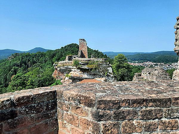 Foto:: Altdahner Burgengruppe / Dahn / 21.07.2021 (Foto,Fotos,Bilder,Bild,)
