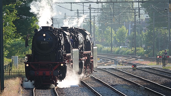 Foto:: VSM 2 ex DB 23 076 + VSM 6 ex DB 23 071 / Dieren / 10.06.2023 (Foto,Fotos,Bilder,Bild,)