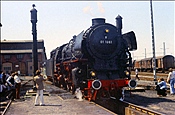 Foto SP_0935_00006: DB 012 061-8 / Warburg / 08.06.1975