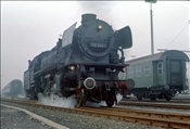 Foto SP_1006_00004: DB 042 245-1 / Warburg / 26.10.1975