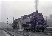Foto SP_1011_00003: DR 86 1775-5 + DR 58 2051-9 / Aue / 30.12. 1975