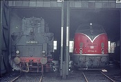 Foto SP_1042_00026: DB 043 903-4 + DB 221 144-9 / Emden / 04.01.1977