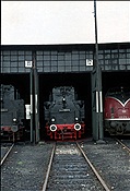 Foto SP_1042_00037: DB 043 326-8 + DB 043 903-4 + DB 221 144-9 / Emden / 04.01.1977