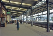 Foto SP_1046_00020: Bahnsteig / Bonn / 27.02.1977