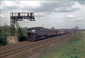 Foto SP_1056_00012: DR 120 098-9 / Berlin / 09.04.1977