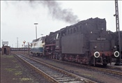 Foto SP_1059_00029: DB 043 321-9 + DB 221 143-1 / Emden / 30.04.1977