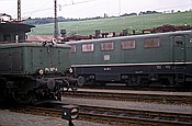 Foto SP_1160_00017: DB 194 567-4 + DB 141 127-1 / Wuerzburg / 03.07.1982
