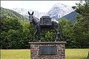 Foto SP_2012_07328: Denkmal / Mittenwald / 16.07.2012