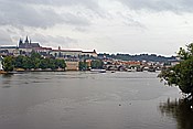 Foto SP_2013_08510: Karlsbruecke + Burg / Prag / 25.08.2013