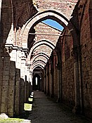 ID: 209: Ruine Abbazia San Galgano / Chiusdino / 10.05.2015